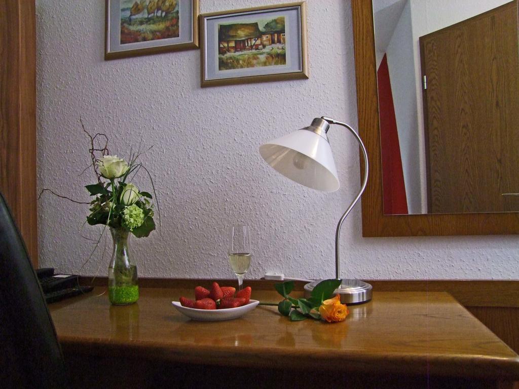 קנזינגן Hotel Beller מראה חיצוני תמונה